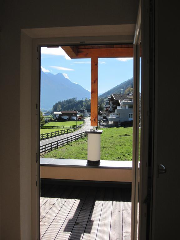 Ferienwohnung Bergpanorama فلبمس الغرفة الصورة